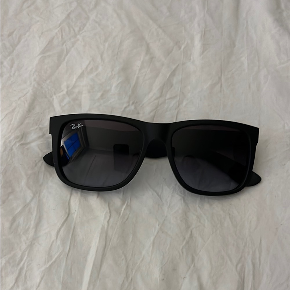 Ray-Ban Classic Black Sunglasses